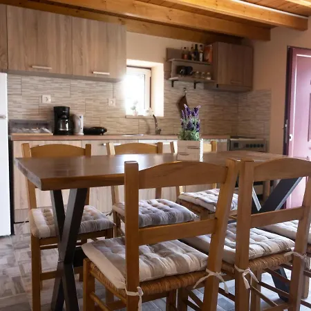 Manto's House Lefkada 度假居 *