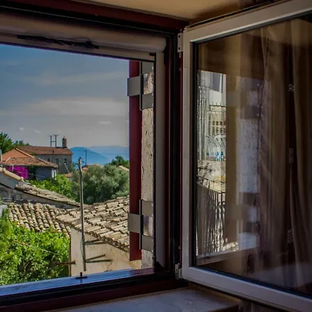 Manto's House Lefkada بيت للعطل