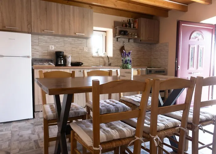 Manto's House Lefkada بيت للعطل *