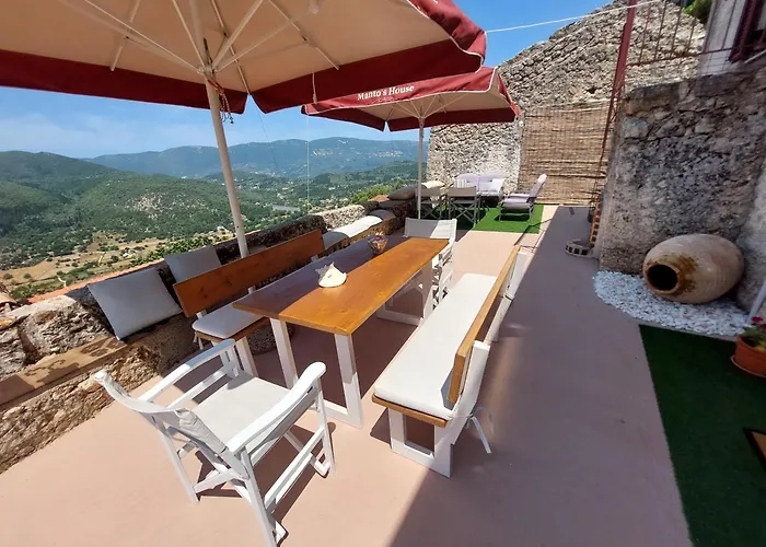 Manto's House Lefkada بيت للعطل *