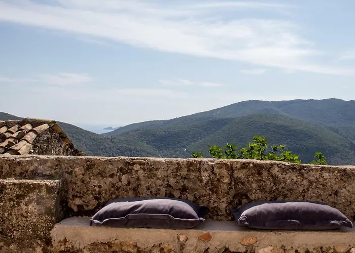 Manto's House Lefkada بيت للعطل *